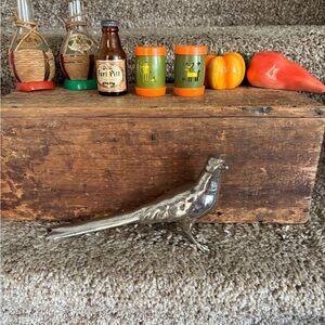 Salt & pepper shakers